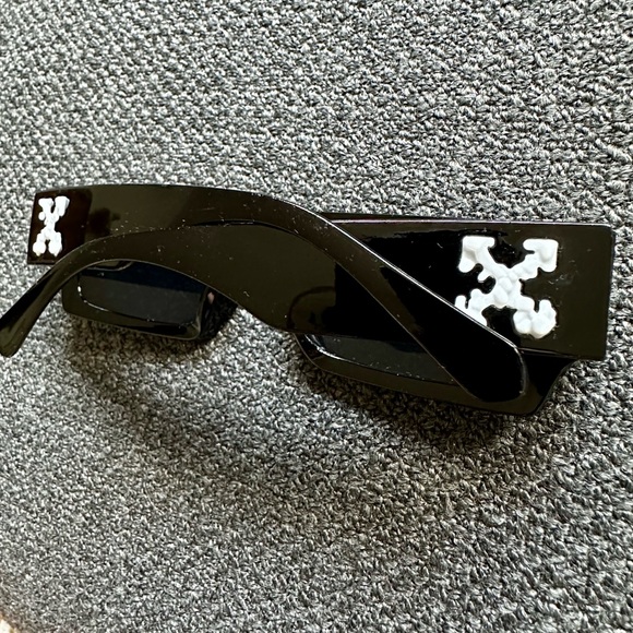 OFF-WHITE Black Embellished Sunglasses - Picture 6 of 14